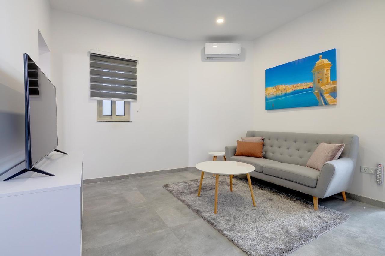Perfect Location, Modern 2Br Apartment Sliema Exterior photo